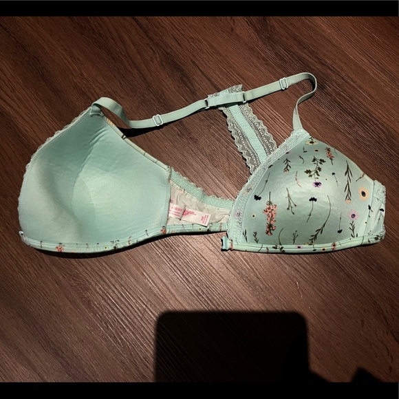 Front Clip Blue Floral Bra - Picture 4 of 5